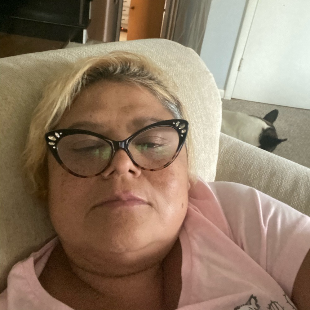 Meet your Posher, Adriana